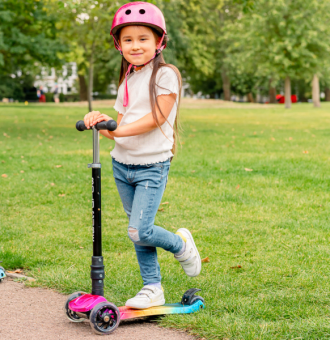 Big 3 Wheel Scooter Candyfloss Lifestyle Main